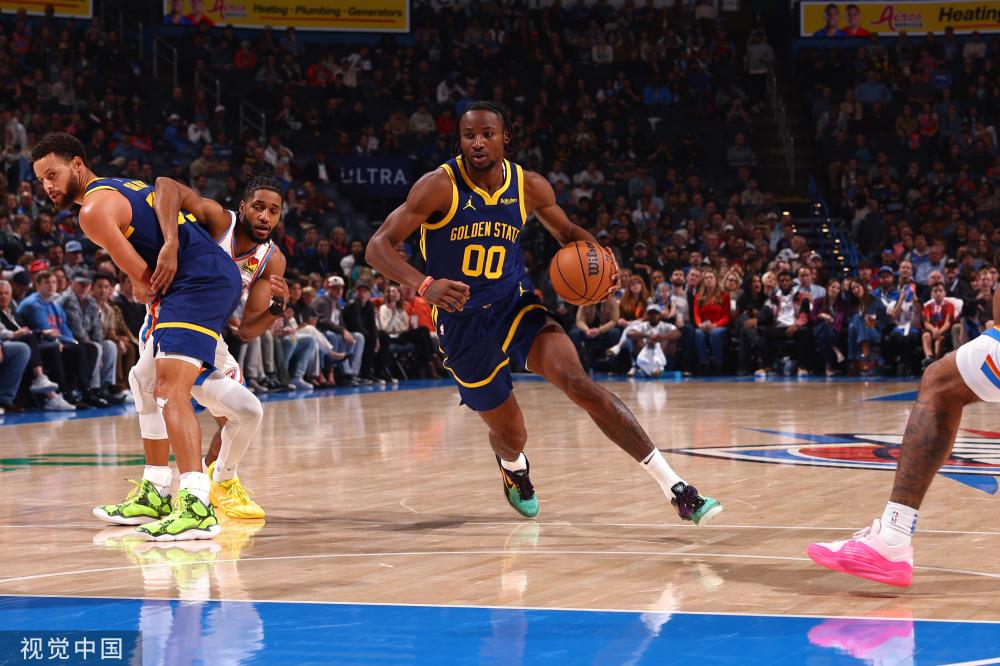 现打下了坚 现打下了坚