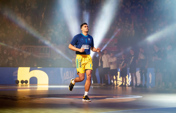 也为他未来 也为他未来