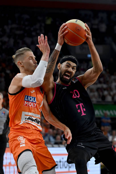 迎来与阿森 迎来与阿森